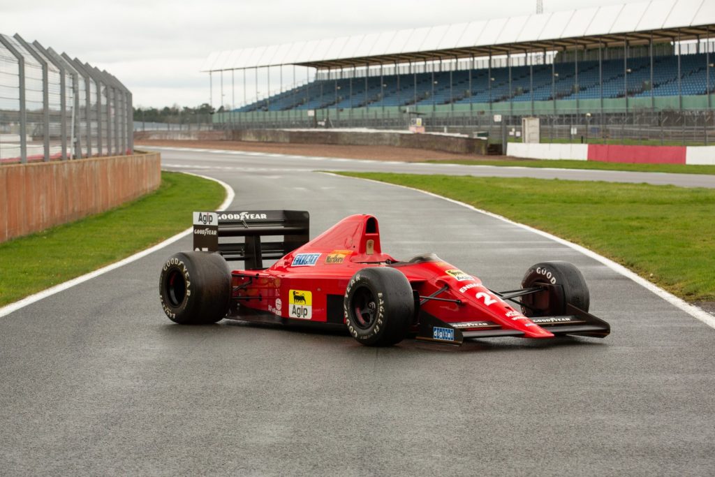 Mansell pôs à venda a coleção de carros de corrida