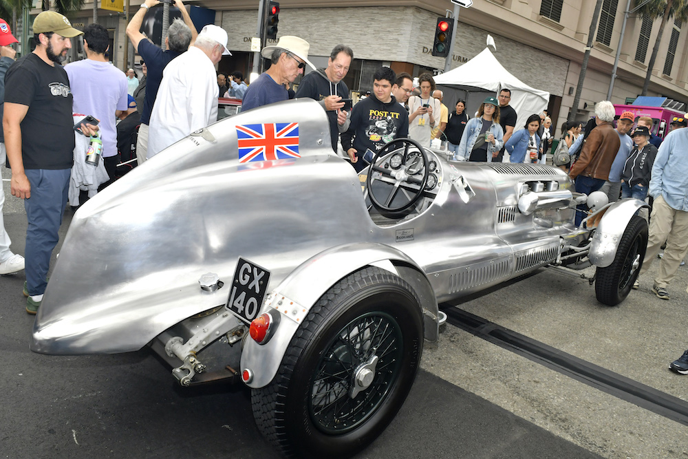 Rodeo Drive Concours Celebrates 'A Day to Honour Your Dad' - Magneto