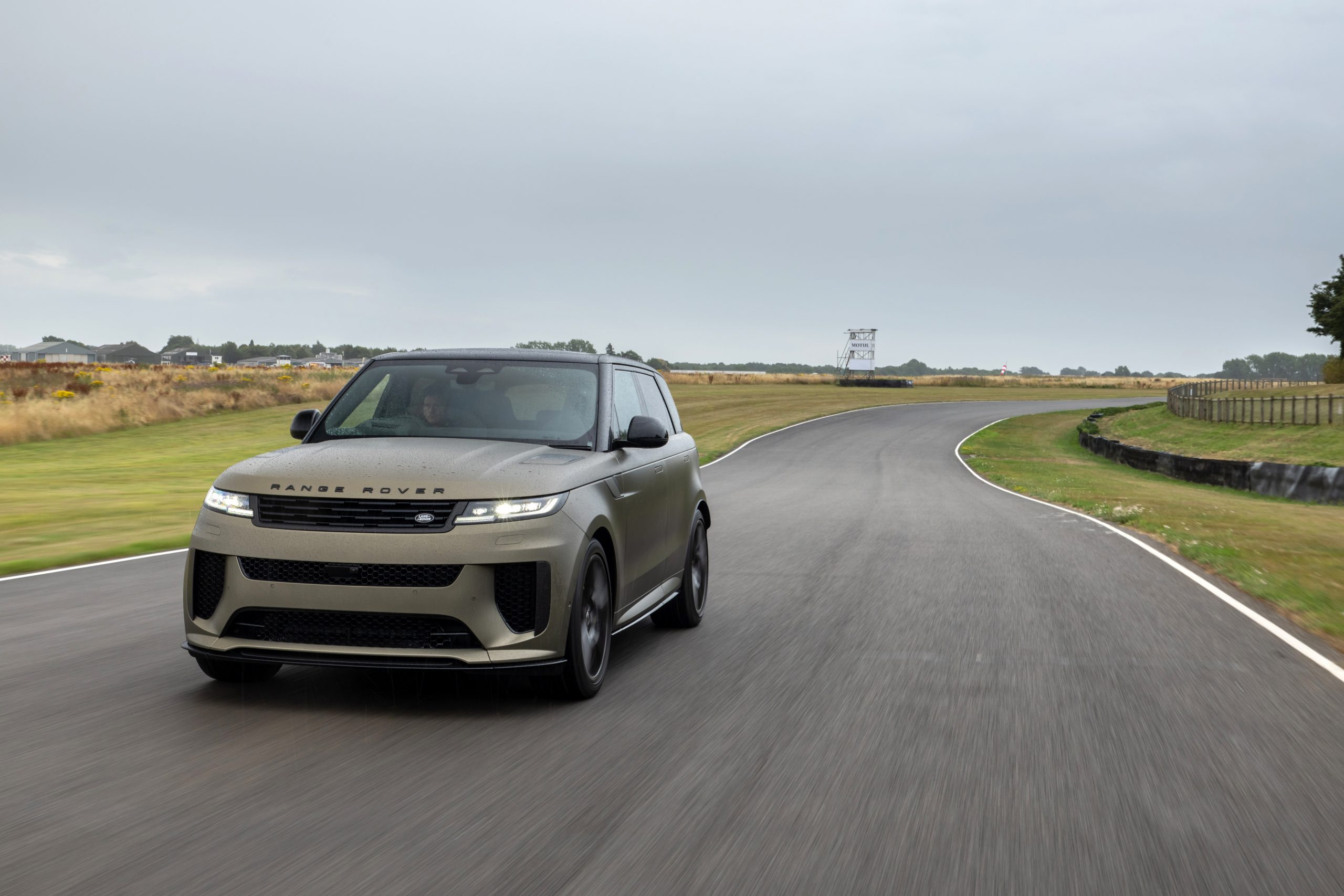 Riding in a new Range Rover Sport SV around Goodwood track - Magneto
