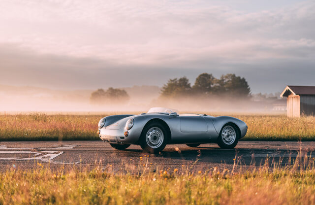 a silver porsche 550 Spyder