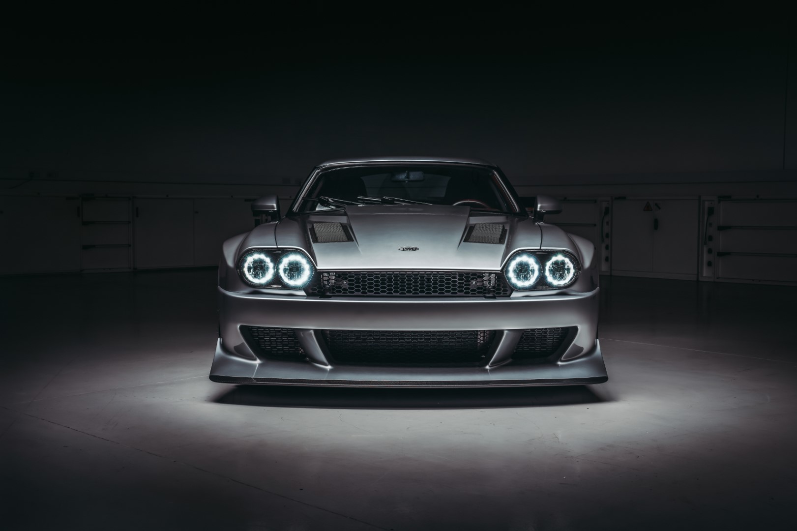 TWR unveils 660bhp V12-powered Supercat restomod based on Jaguar